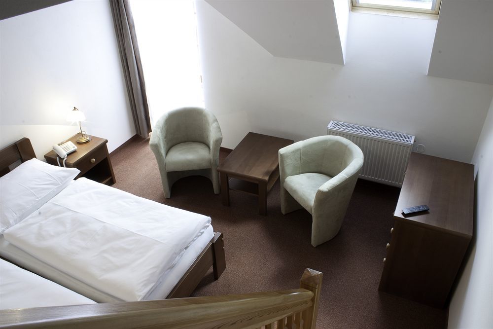 Pytloun Wellness Hotel Hasištejn Místo Buitenkant foto