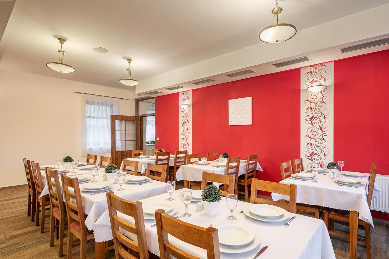 Pytloun Wellness Hotel Hasištejn Místo Buitenkant foto