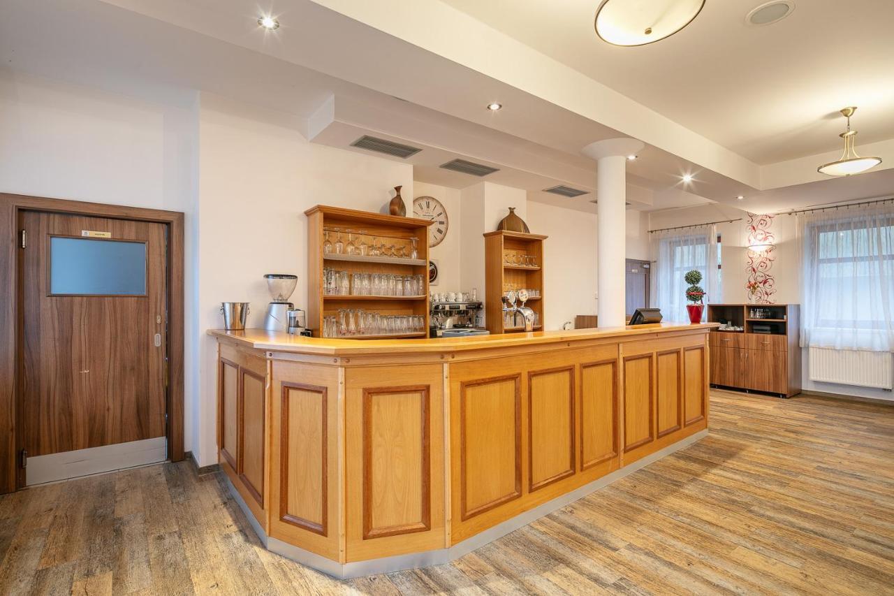 Pytloun Wellness Hotel Hasištejn Místo Buitenkant foto